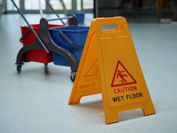 When Should Wichita, KS Businesses Outsource Commercial Cleaning Services?